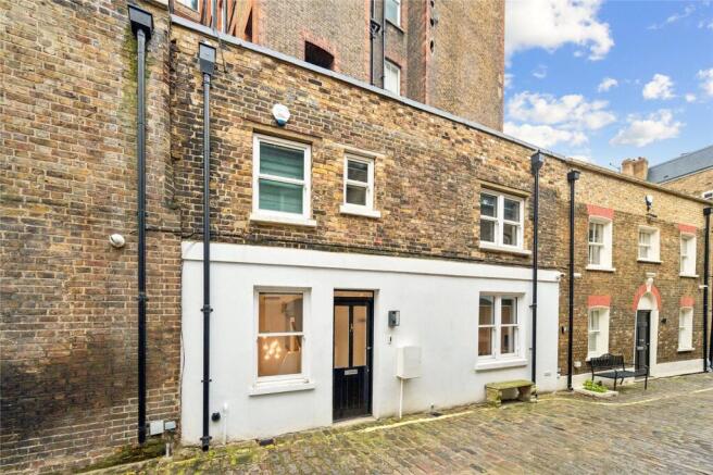 1 bed property, in Chapel Side, £1,450,000