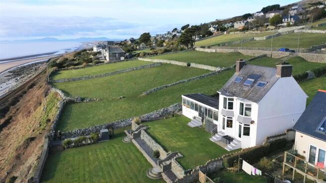 4 bed property, in Albainn, £630,000