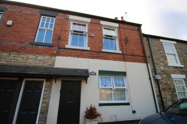 2 bed property, in Bowdon Cottage, £150,000