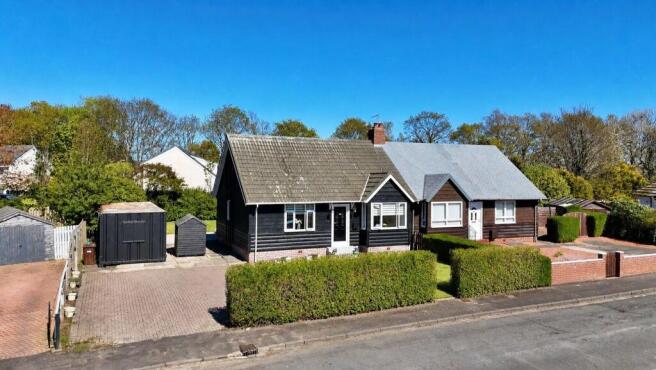 3 bed property, in Mainholm Crescent, £155,000