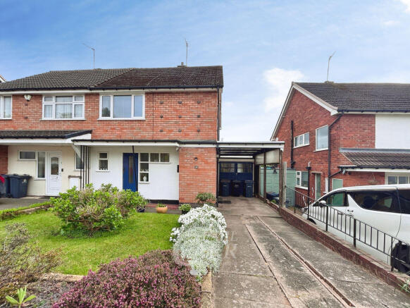3 bed property, in Wheaton Vale, £290,000