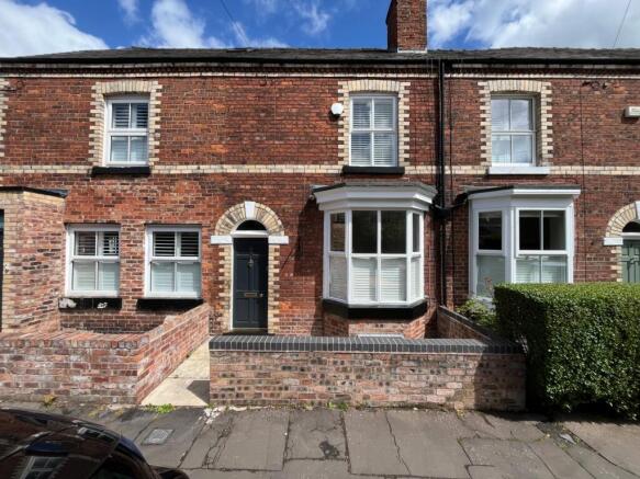 3 bed property, in Gillbrook Road, £475,000