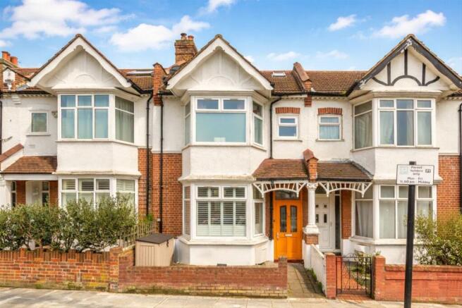 5 bed property, in Rectory Lane, £850,000
