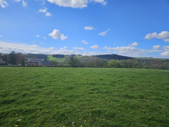 Land, in Gypsy Castle Lane, £400,000