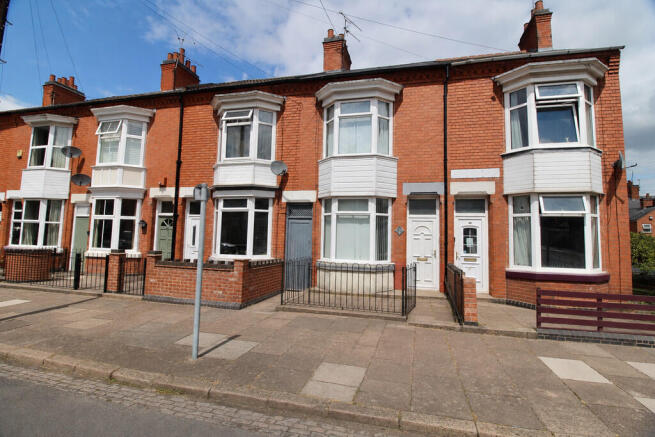 2 bed property, in Hopefield Road, £169,950