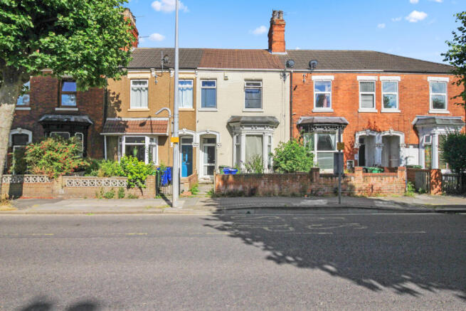 4 bed property, in Hainton Avenue, £40,000