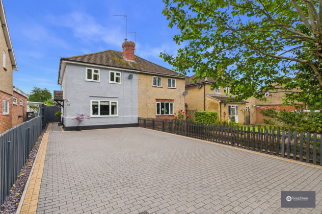 3 bed property, in Abbey Road, £375,000