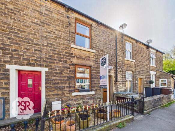 2 bed property, in Low Leighton Road, £210,000