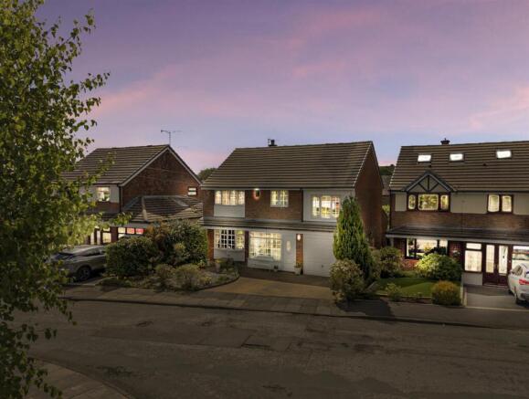 4 bed property, in Quarlton Drive, £540,000