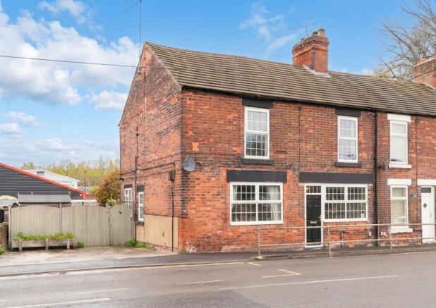3 bed property, in Main Road, £220,000