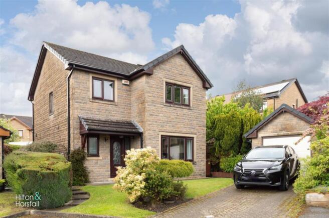 4 bed property, in Oaken Bank, £340,000