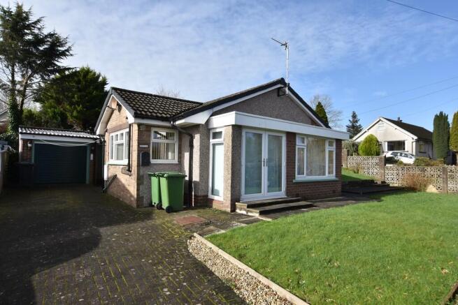 2 bed property, in North Lonsdale Road, £290,000