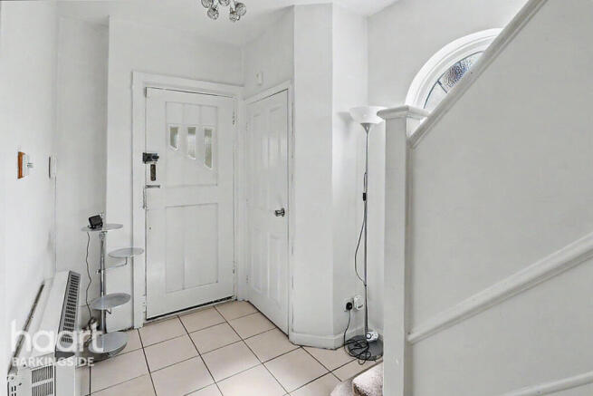3 bed property, in Oaks Lane, £600,000