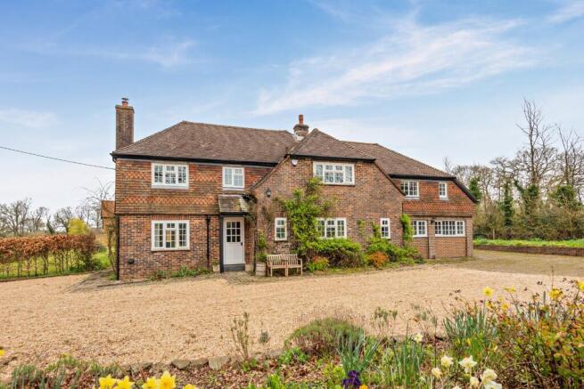 5 bed property, in New Road, £1,250,000