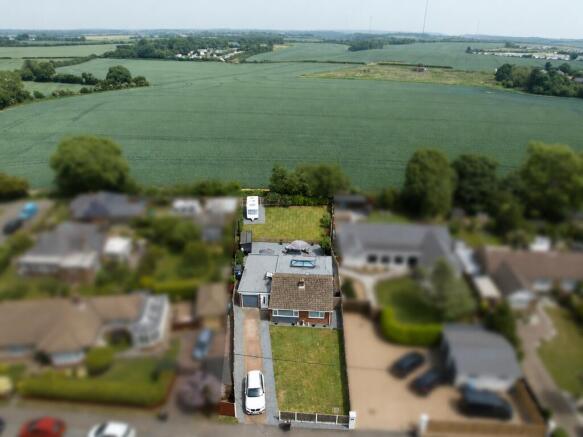 4 bed property, in Helena Road, £550,000