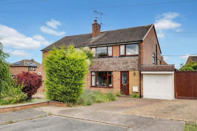 3 bed property, in Milldale Road, £230,000