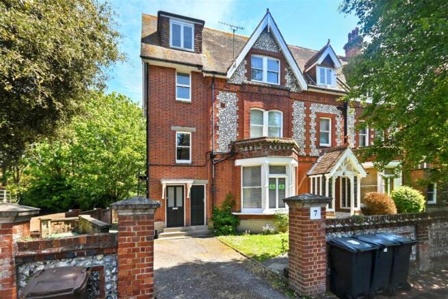 1 bed property, in Grassington Road, £159,950