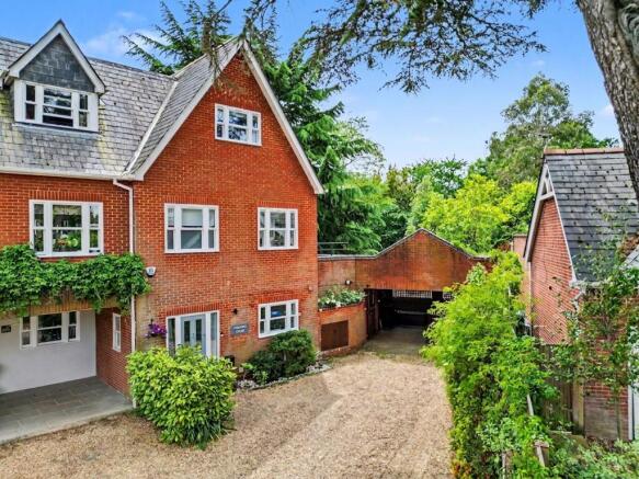 4 bed property, in Matham Road, £1,650,000