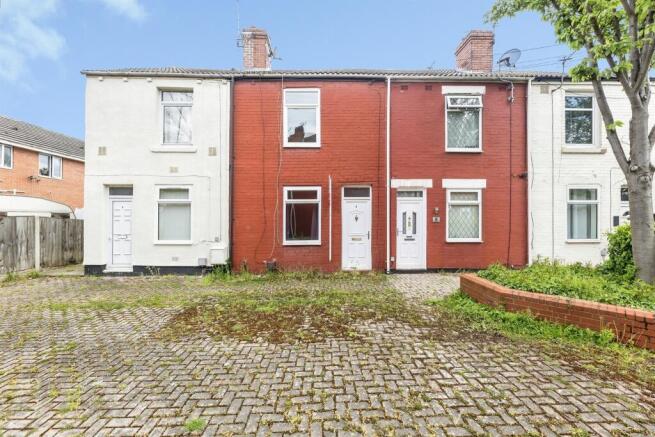 2 bed property, in Powell Street, £60,000