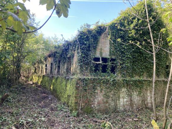 Land, in A46/Top Road, £20,000