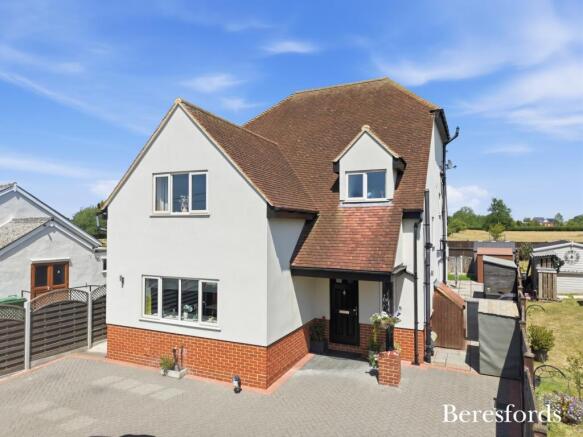 4 bed property, in Great Easton, £850,000