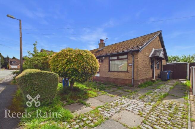 2 bed property, in Alma Drive, £170,000