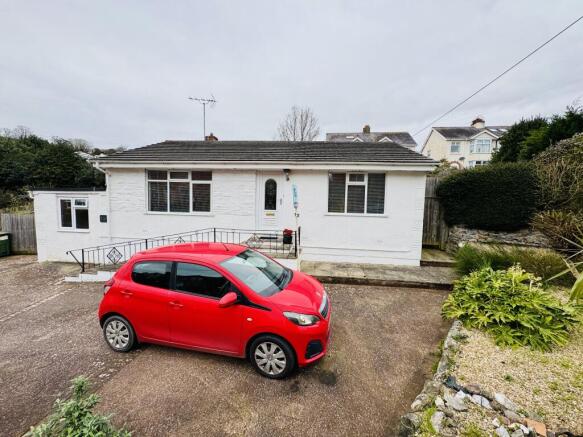 2 bed property, in Paradise Road, £350,000