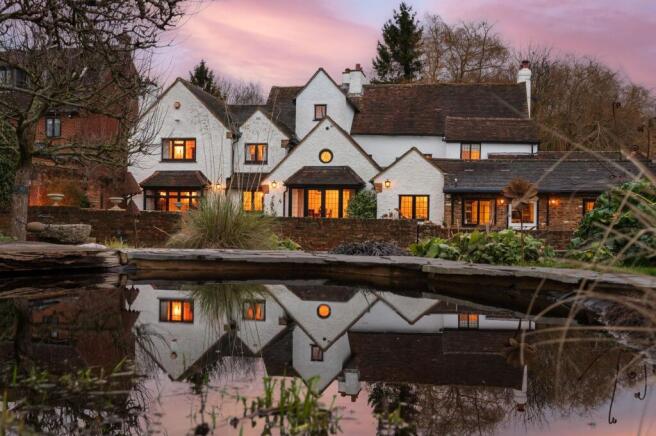 6 bed property, in Batchworth Heath, £1,850,000