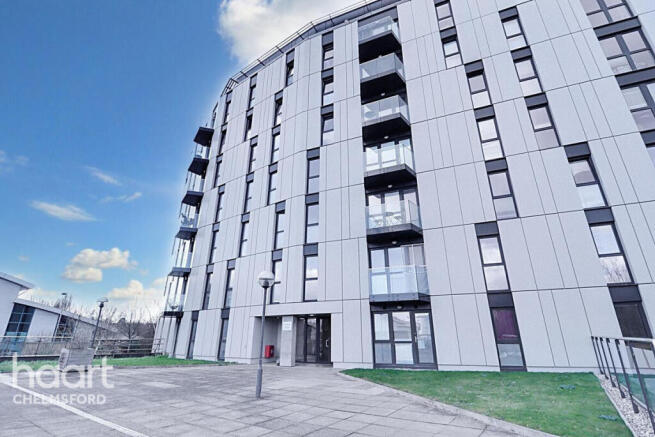 2 bed property, in Shire Gate, £200,000