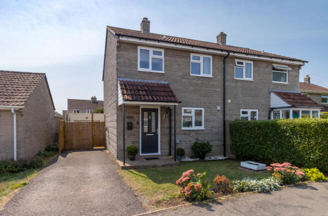 3 bed property, in Somerton TA11, £275,000