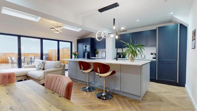 3 bed property, in Bamburgh Avenue, £334,950