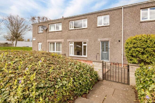 3 bed property, in Tom Morris Drive, £260,000