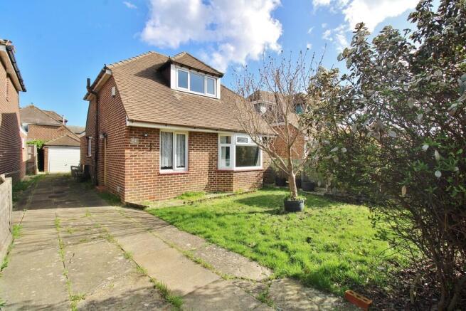 3 bed property, in Martin Avenue, £400,000