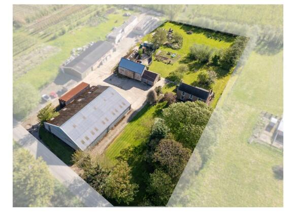 3 bed property, in Myrtle House Farm, £495,000