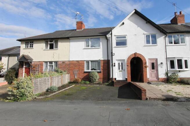 2 bed property, in Borough Crescent, £225,000