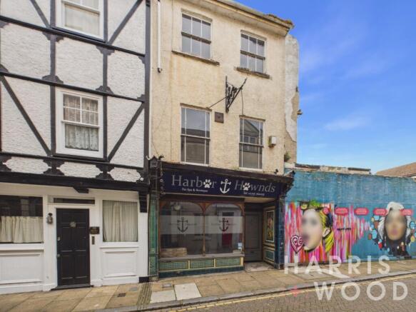 4 bed property, in Market Street, £300,000