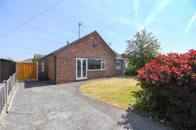 4 bed property, in Chapelhill Road, £230,000