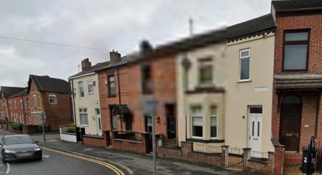 2 bed property, in Christopher Street, £3,995