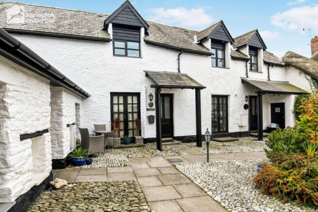 1 bed property, in Poyers Courtyard Cottages, £160,000
