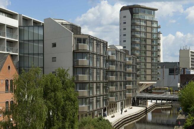 3 bed property, in Apartment 518, £140,000