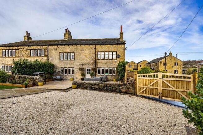 4 bed property, in The Dyeworks, £795,000