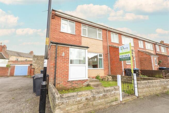 3 bed property, in Bondgate Green Lane, £200,000