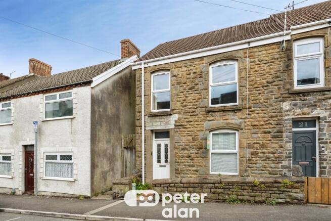 2 bed property, in Siloh Road, £150,000