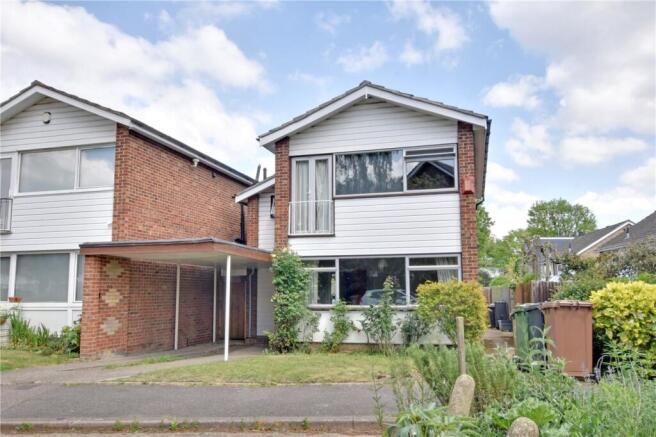 3 bed property, in Heathlee Road, £800,000