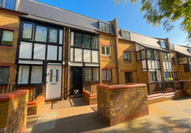 3 bed property, in 109 St Ervans Road, £425,000