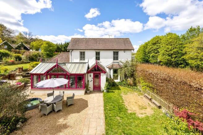 4 bed property, in Tubwell Lane, £700,000
