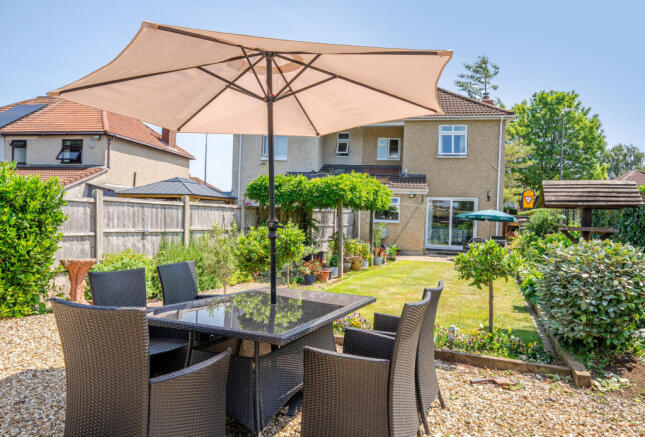3 bed property, in Badminton Road, £450,000
