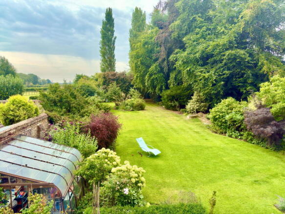 4 bed property, in Church Lane, £495,000
