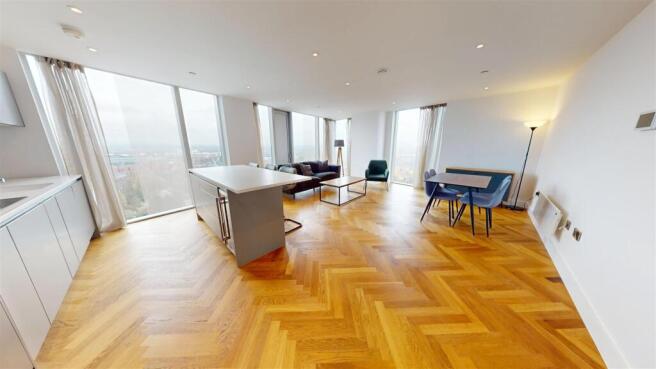 2 bed property, in Deansgate Square, £400,000
