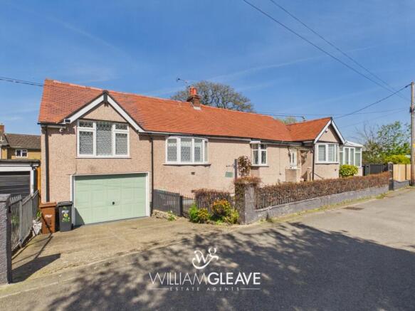 3 bed property, in Abbey Drive, £235,000